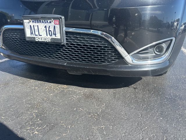 2020 Chrysler Pacifica Touring L photo 2