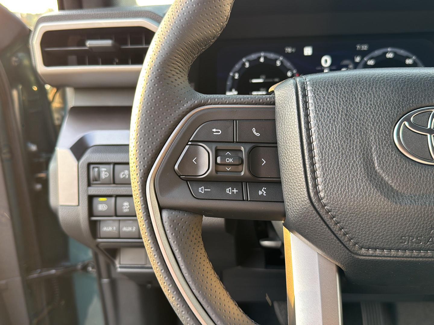 2025 Toyota 4Runner TRD Off-Road photo 16