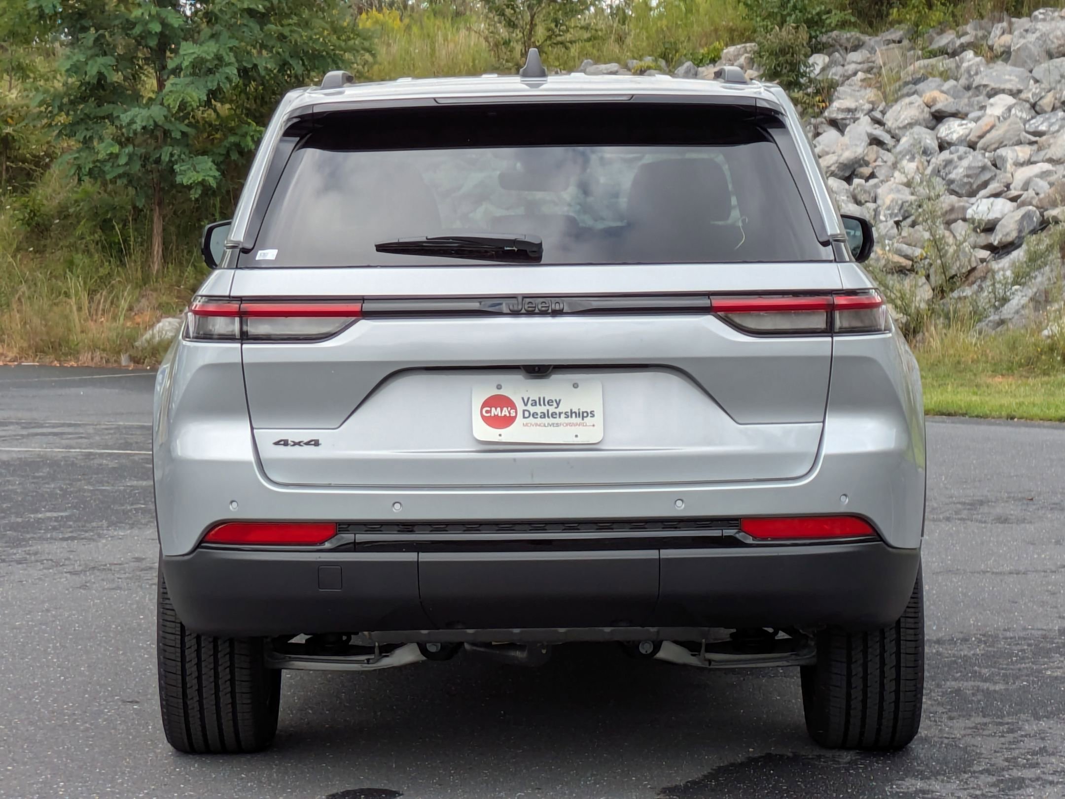 2025 Jeep Grand Cherokee Altitude photo 4
