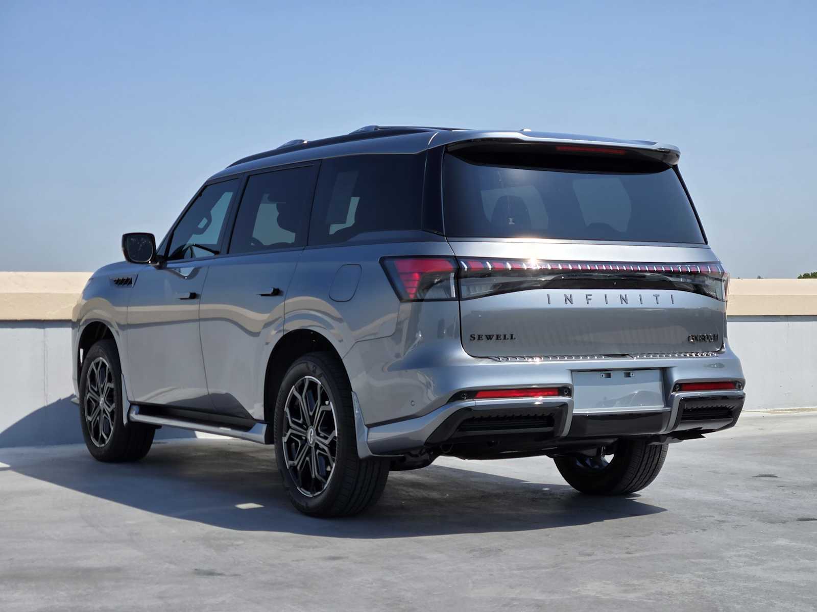 2026 Infiniti QX80 Sensory photo 4