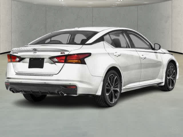 2025 Nissan Altima SR photo 2