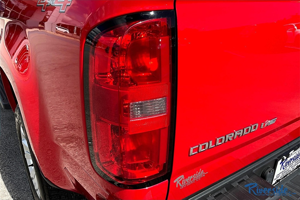 2019 Chevrolet Colorado LT photo 21