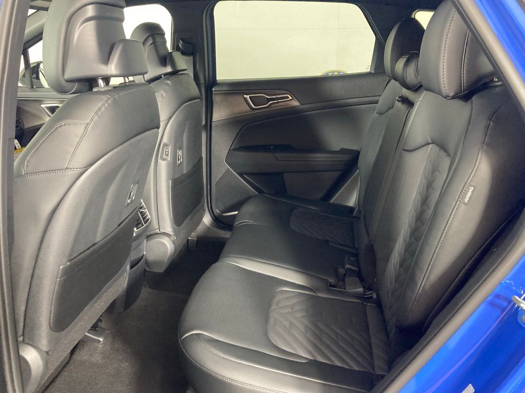 2026 Kia Sportage X-Line photo 2