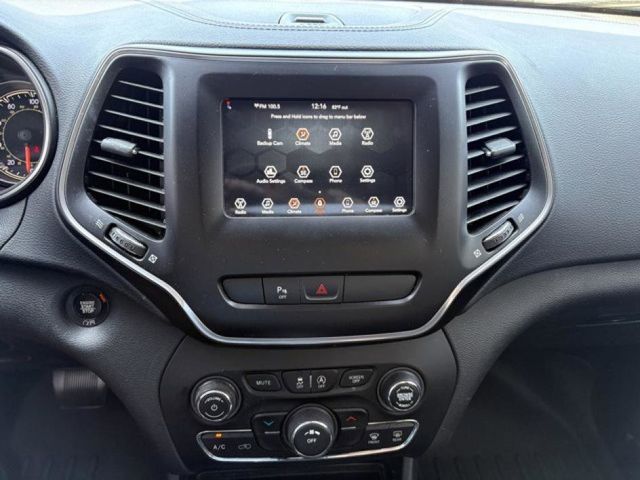 2019 Jeep Cherokee Latitude photo 11