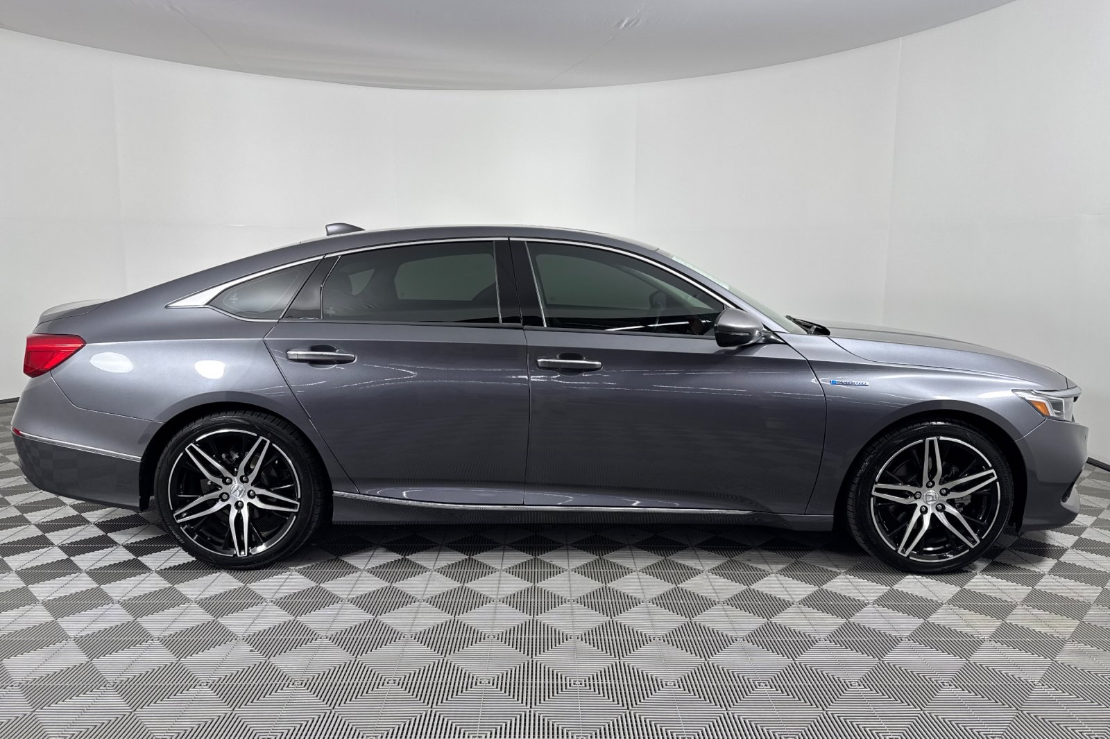 2022 Honda Accord Hybrid Touring photo 3