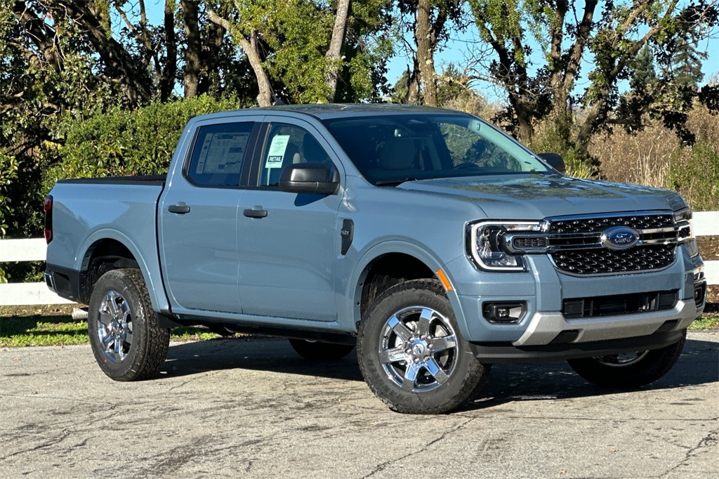 2025 Ford Ranger XLT photo 2