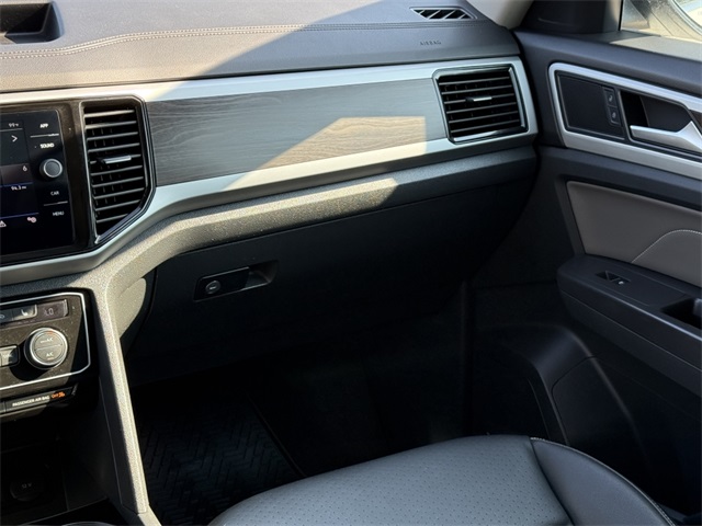 2023 Volkswagen Atlas V6 SE Technology photo 9