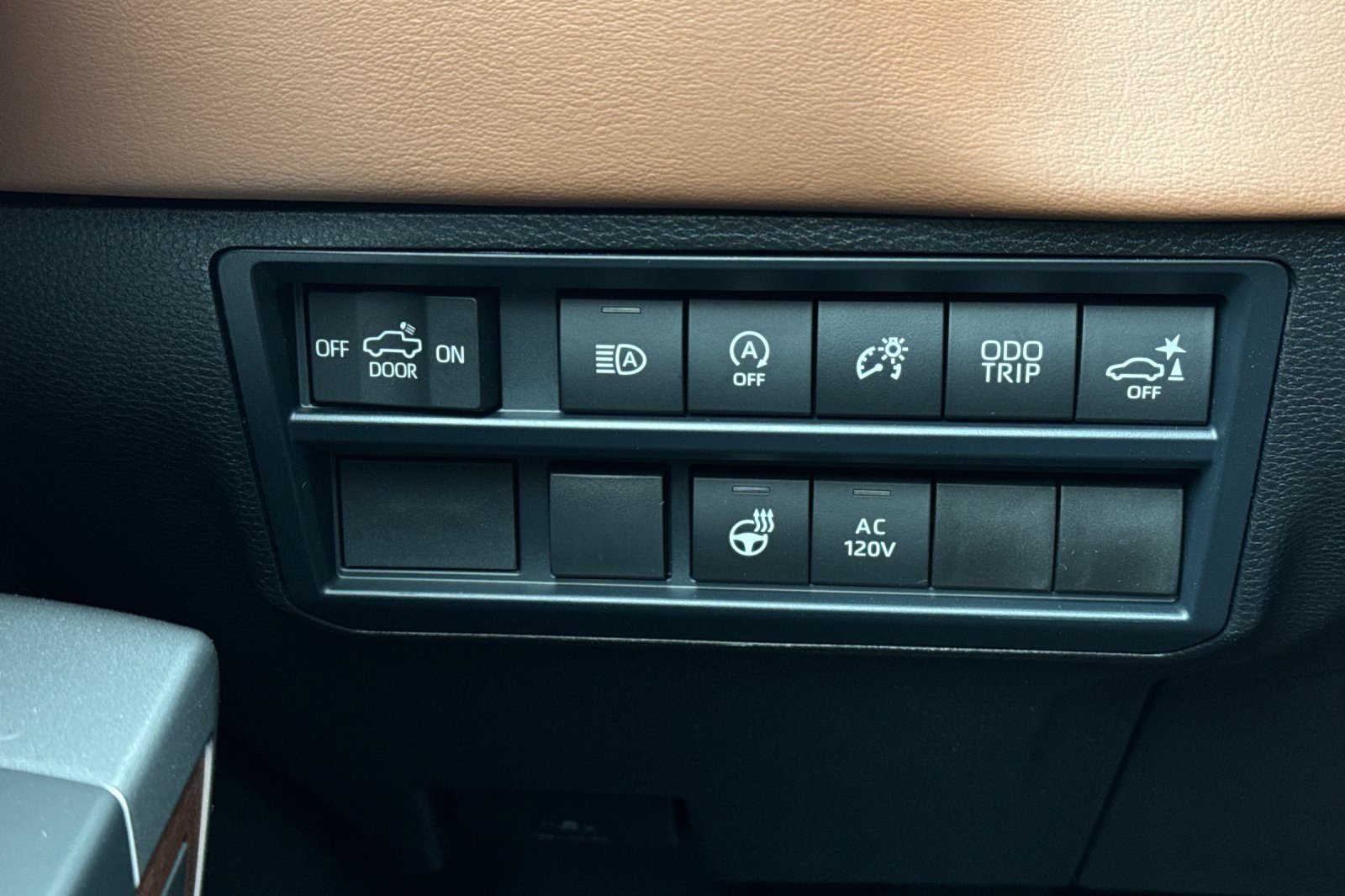 2025 Toyota Tundra 1794 Edition CrewMax photo 25