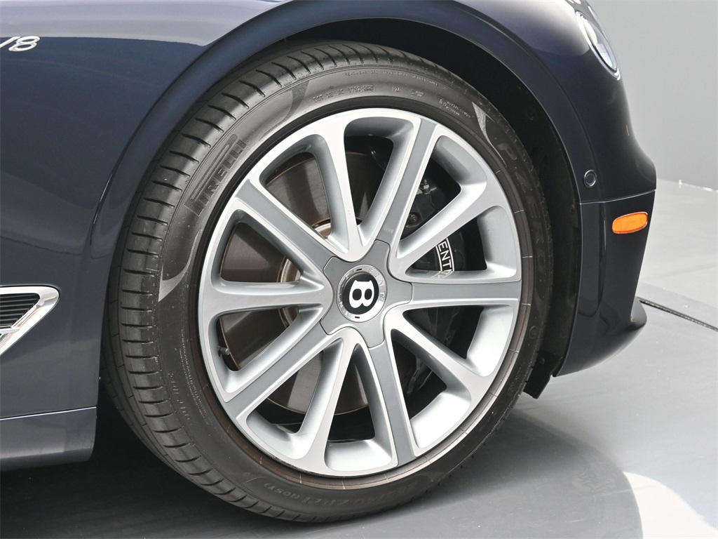 2022 Bentley Continental GT V8 photo 5