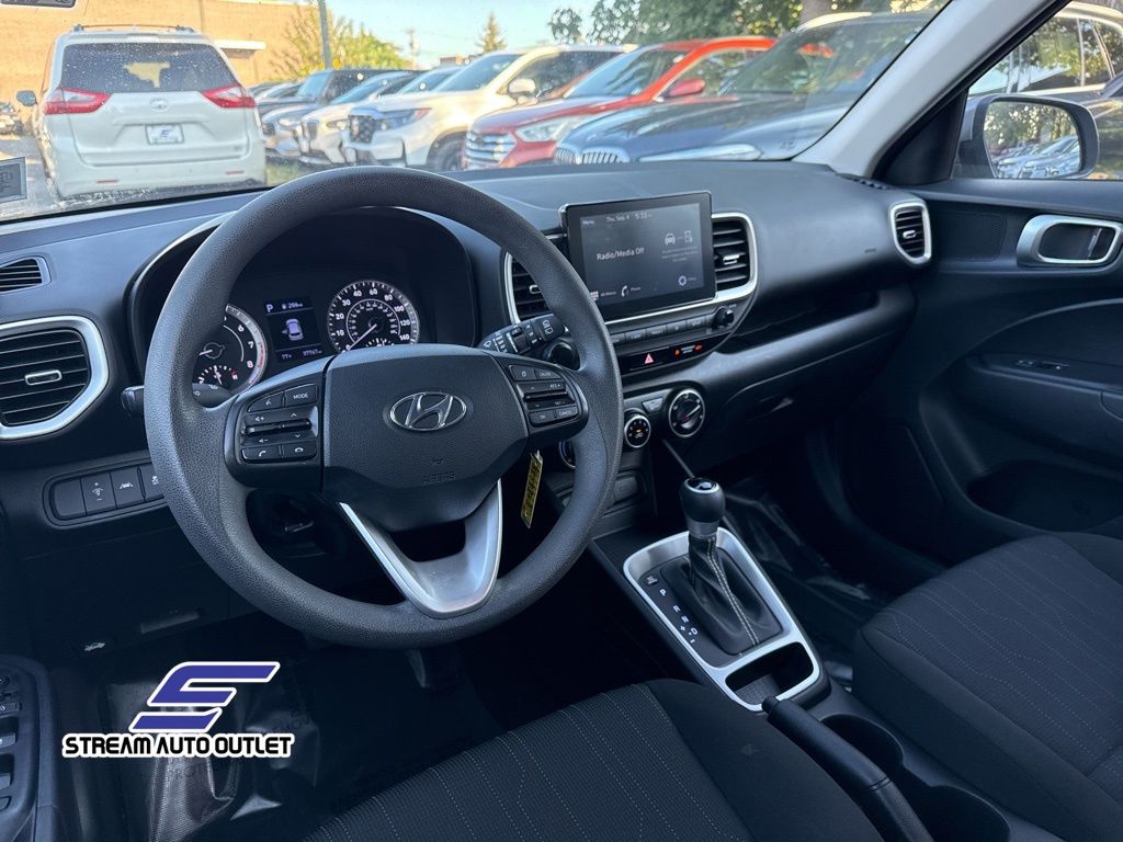 2022 Hyundai Venue SE photo 7