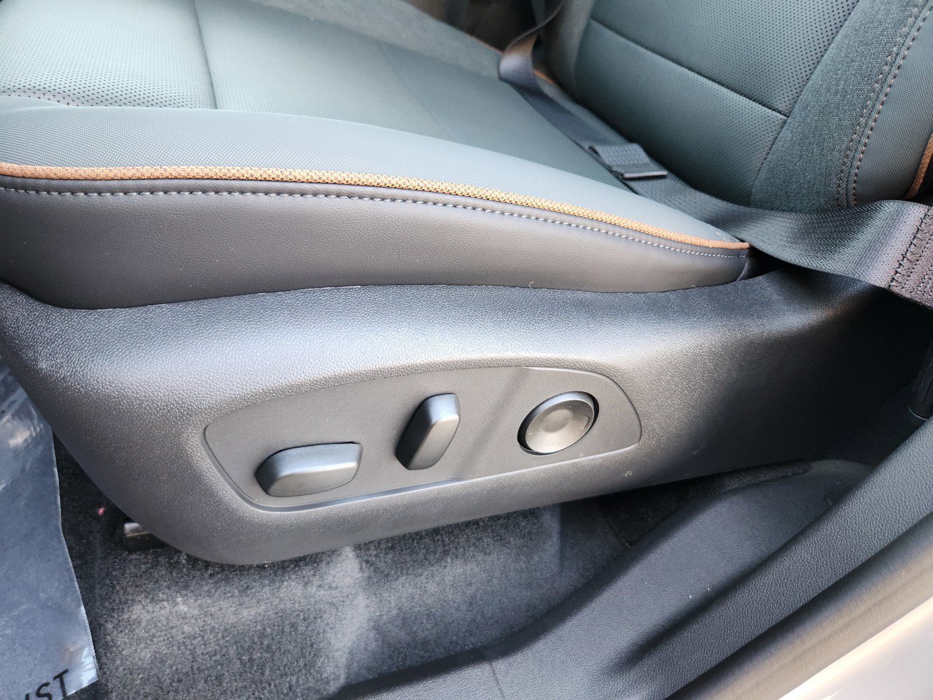 2026 Gmc Acadia AT4 photo 15