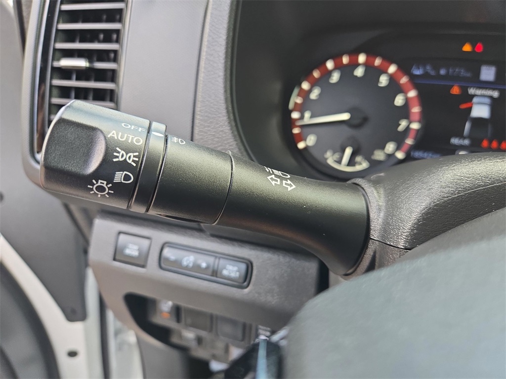 2023 Nissan Frontier PRO-X photo 15