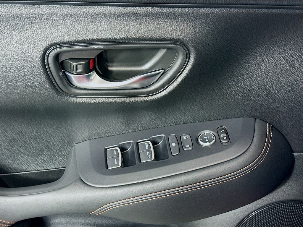 2025 Honda HR-V Sport photo 17