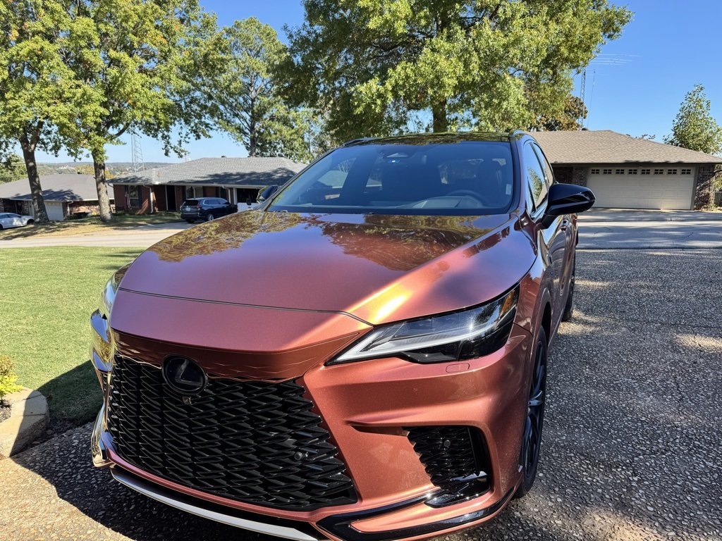 2025 Lexus RX Hybrid 500h's photo