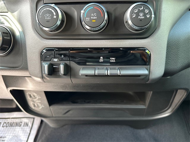 2024 Ram 2500 Big Horn photo 17