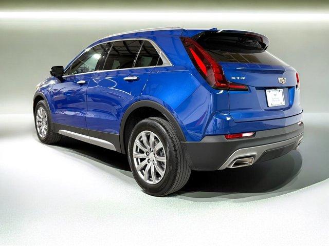 2023 Cadillac XT4 Premium Luxury photo 3