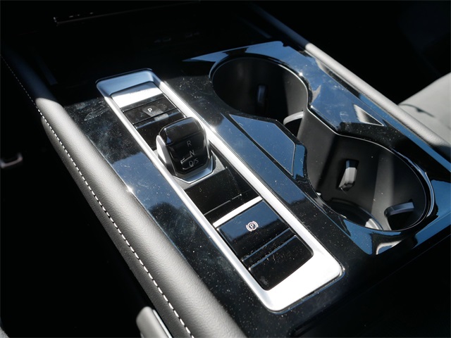2025 Volkswagen Atlas SEL Premium R-Line photo 8