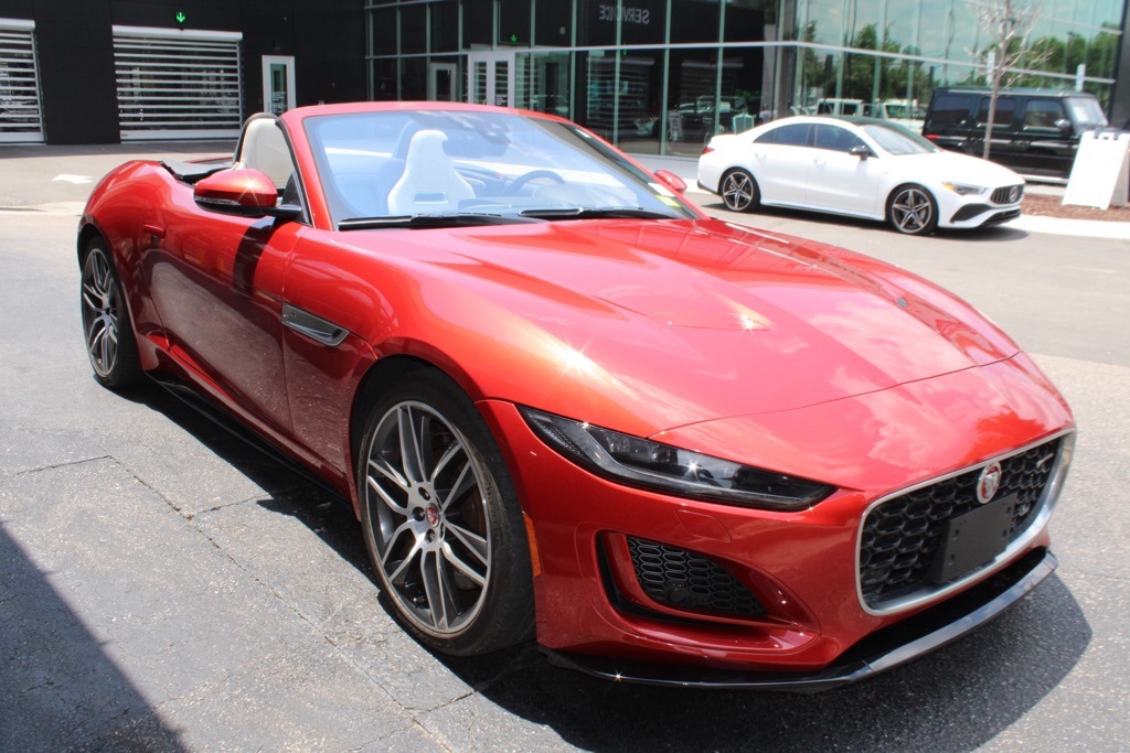 2022 Jaguar F-TYPE P450 R-Dynamic photo 3