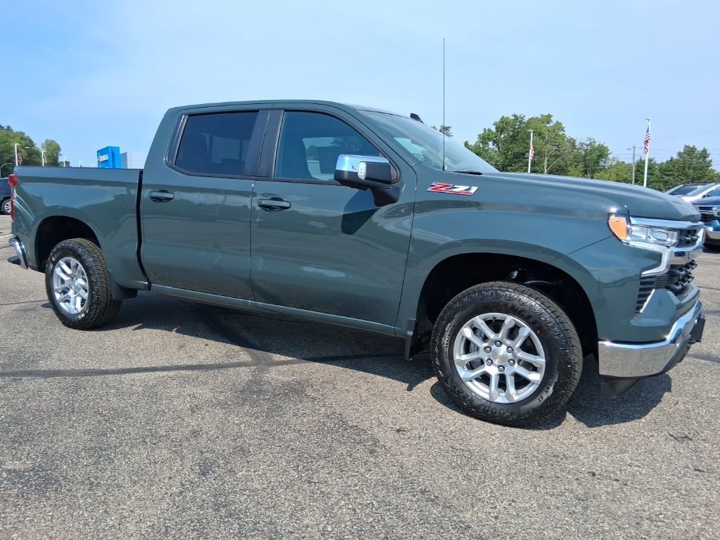 2025 Chevrolet Silverado 1500 LT's photo
