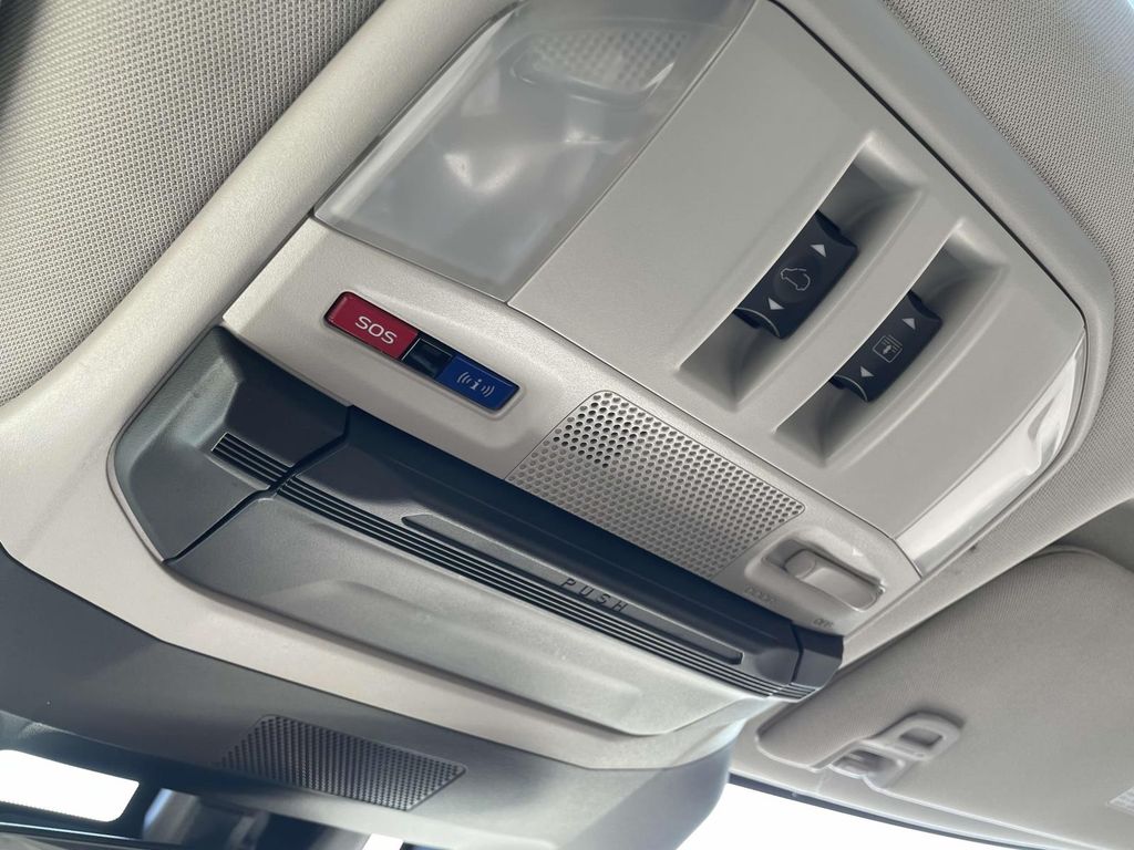 2024 Subaru Ascent Limited photo 19
