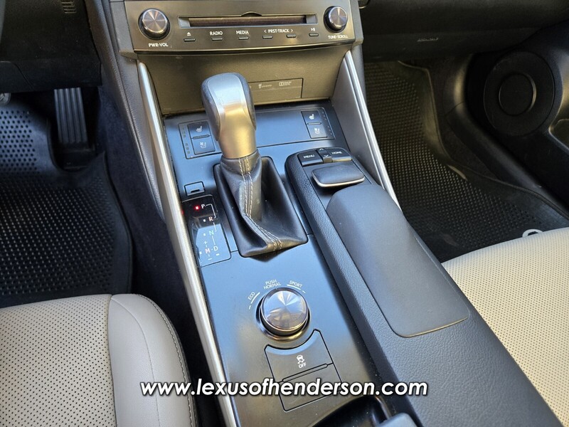 2014 Lexus IS 250 photo 23