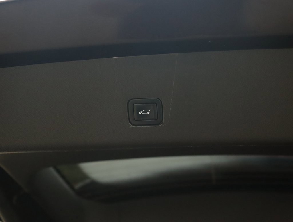 2021 Chevrolet Traverse Cloth photo 29