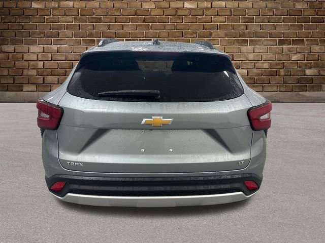 2026 Chevrolet Trax LT photo 4