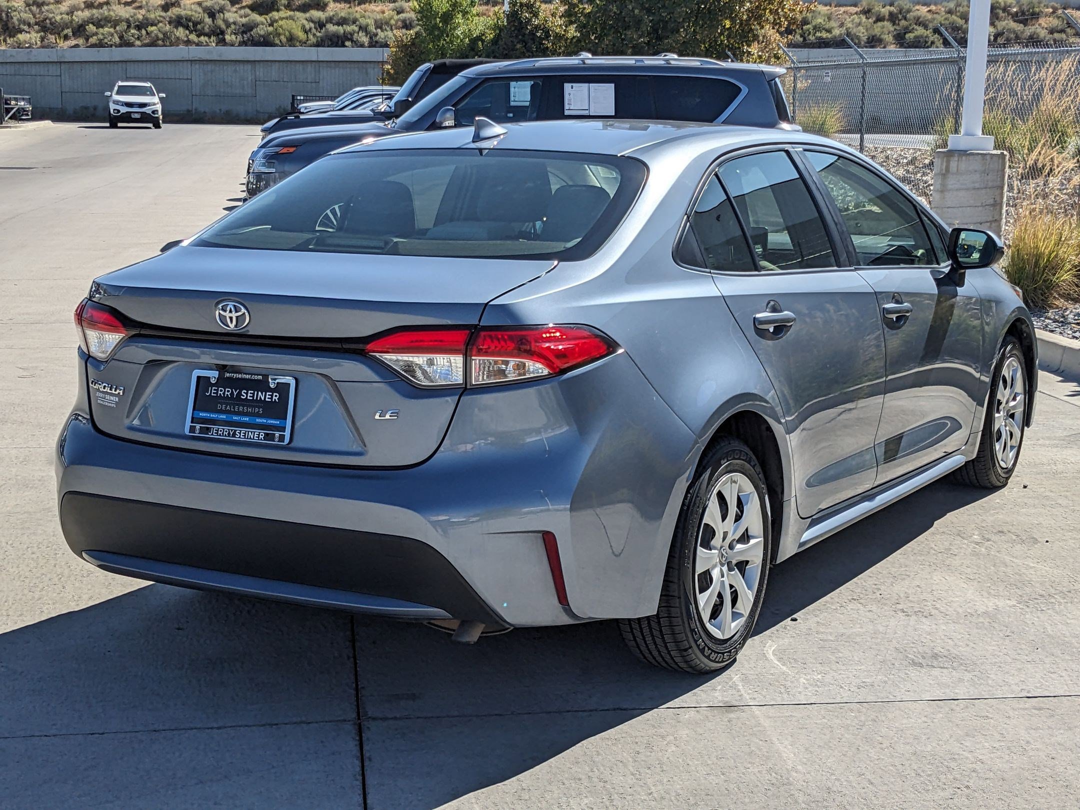 2022 Toyota Corolla LE photo 5