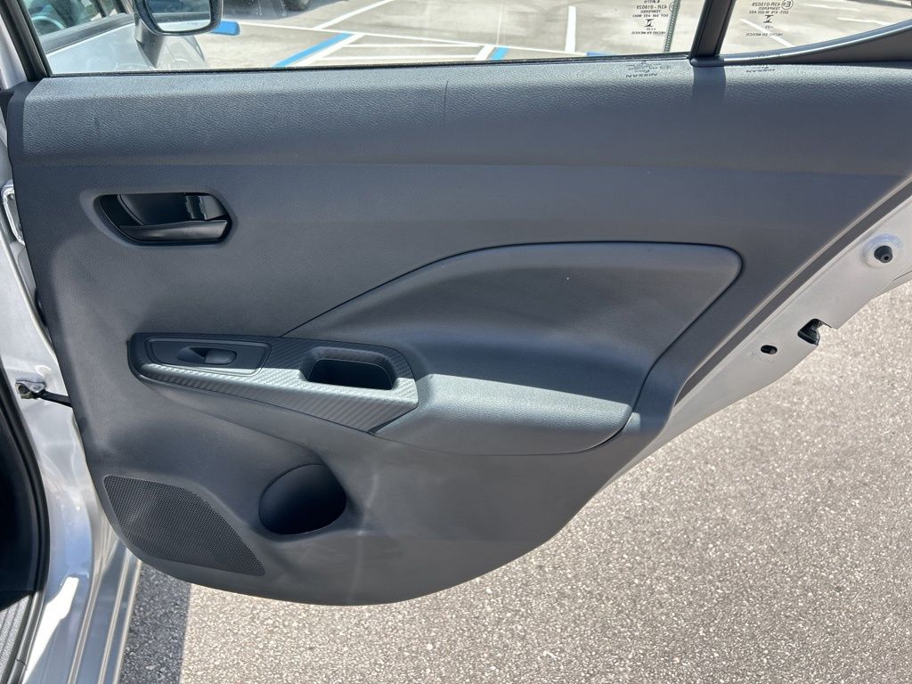 2025 Nissan Versa S photo 33