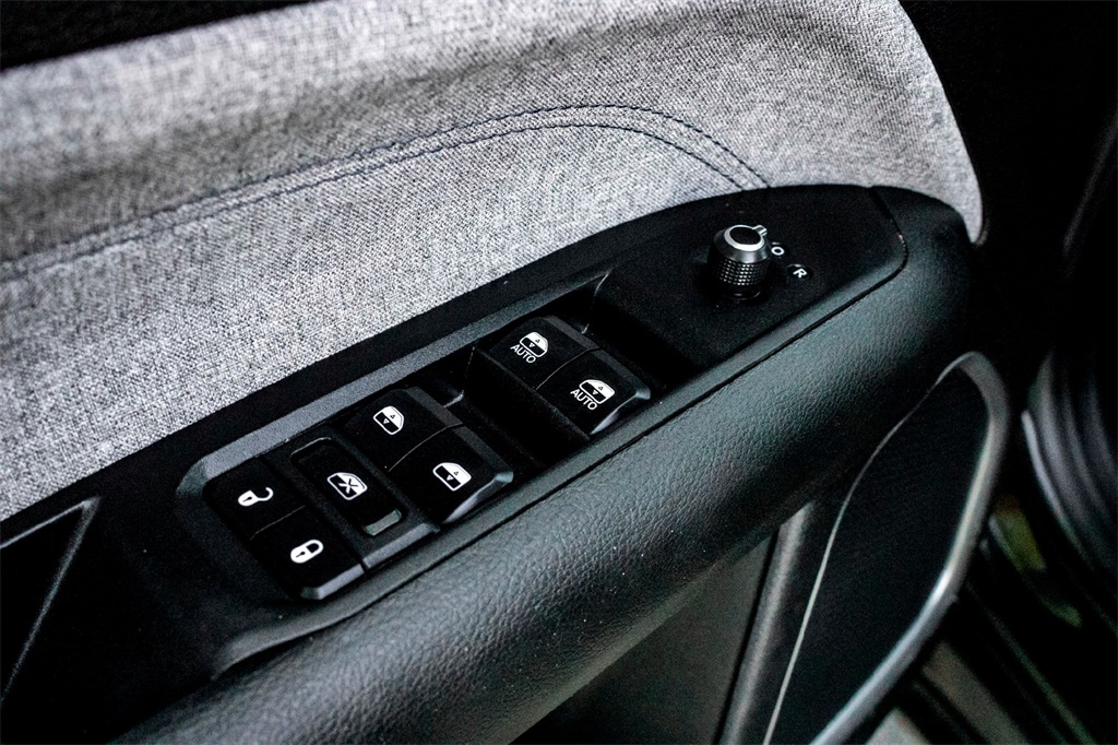 2024 Jeep Compass Latitude photo 10