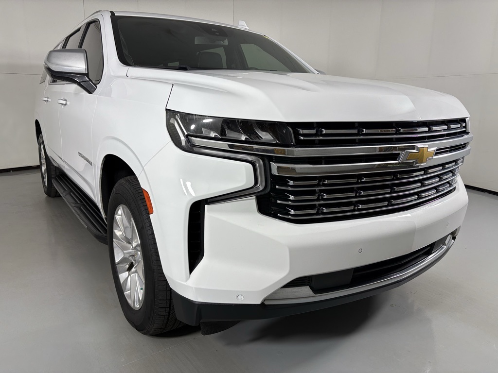 2023 Chevrolet Suburban Premier photo 3
