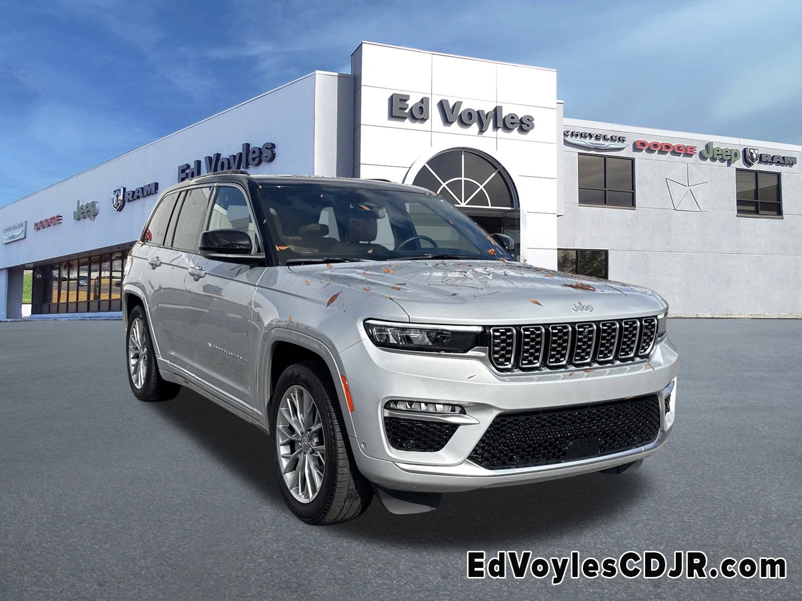 2024 Jeep Grand Cherokee Summit's photo