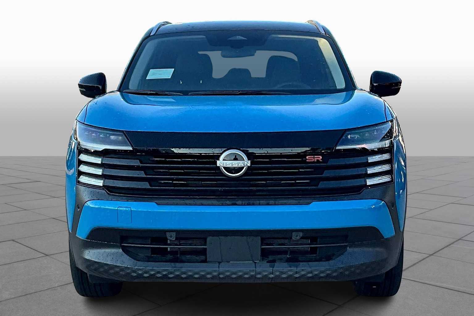 2025 Nissan Kicks SR photo 2