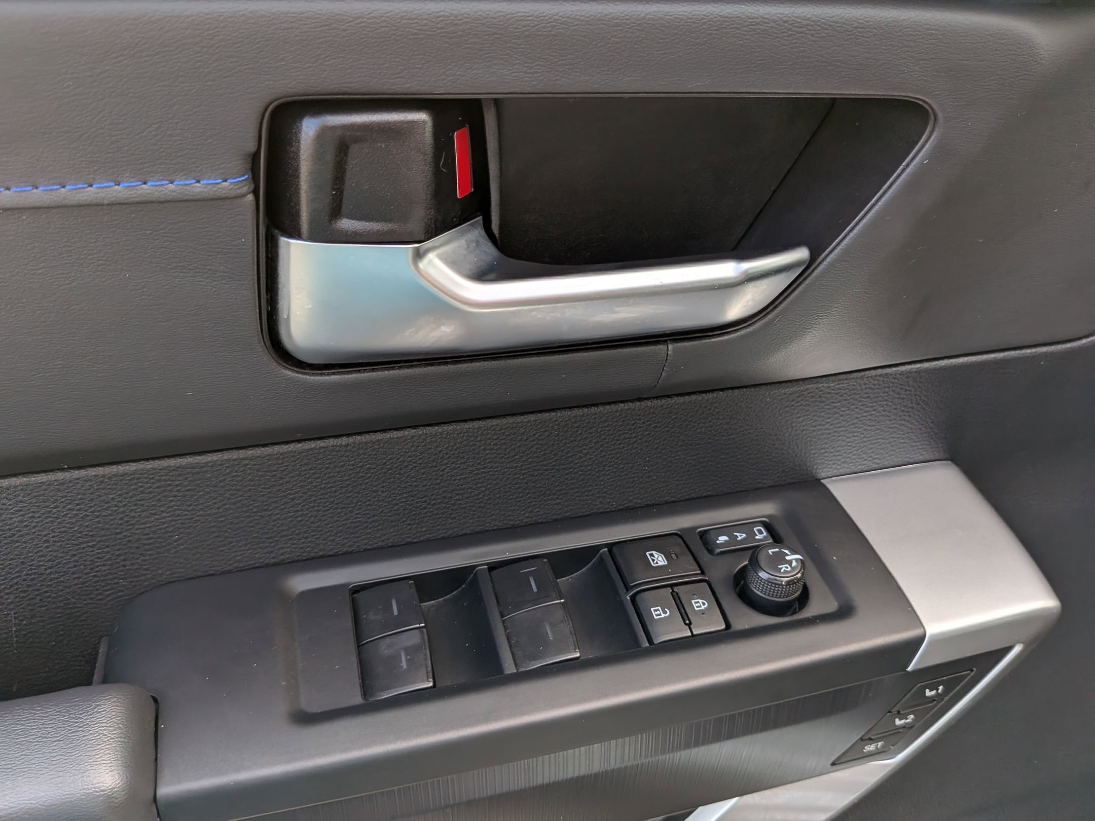 2023 Toyota Sequoia Platinum photo 13