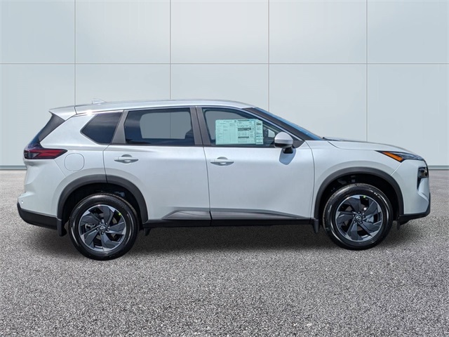 2026 Nissan Rogue SV photo 4