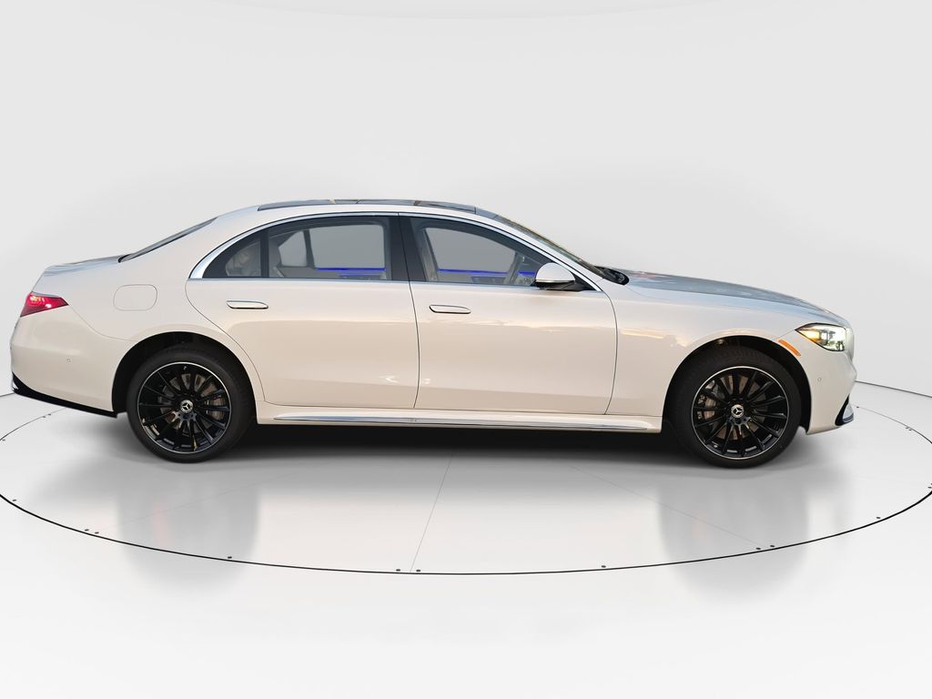2026 Mercedes Benz S 500 4MATIC photo 2
