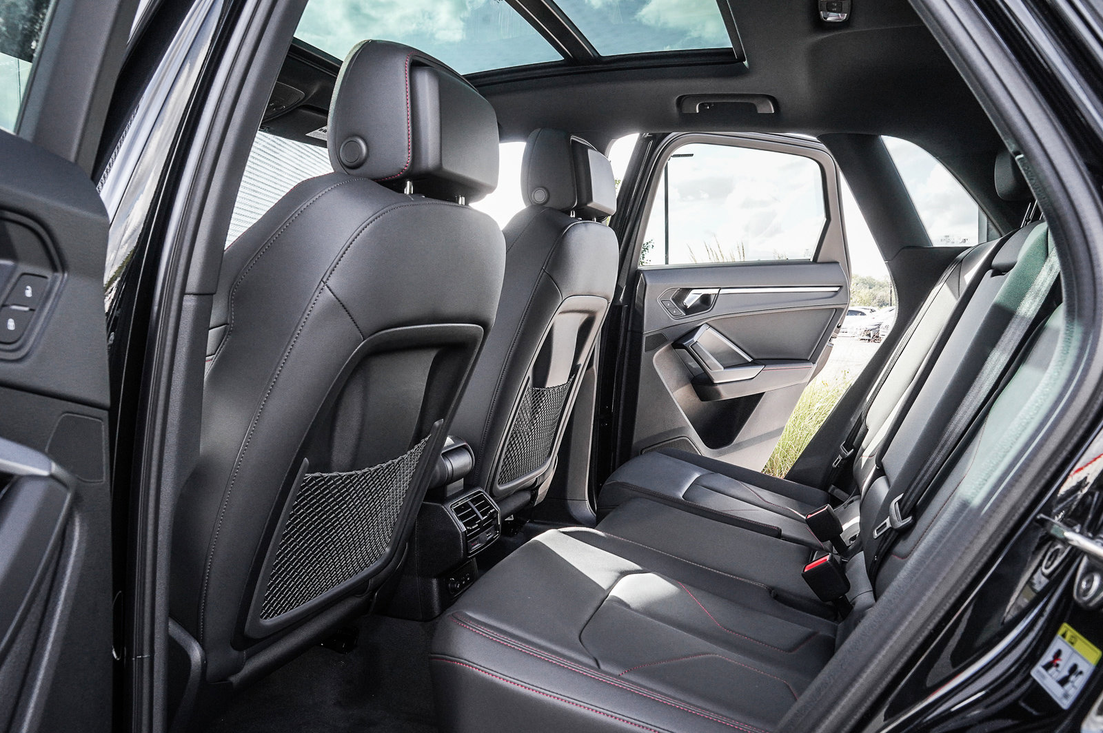 2025 Audi Q3 S line Premium Plus photo 17
