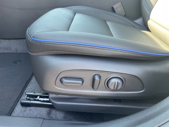 2025 Buick Envista ST photo 19