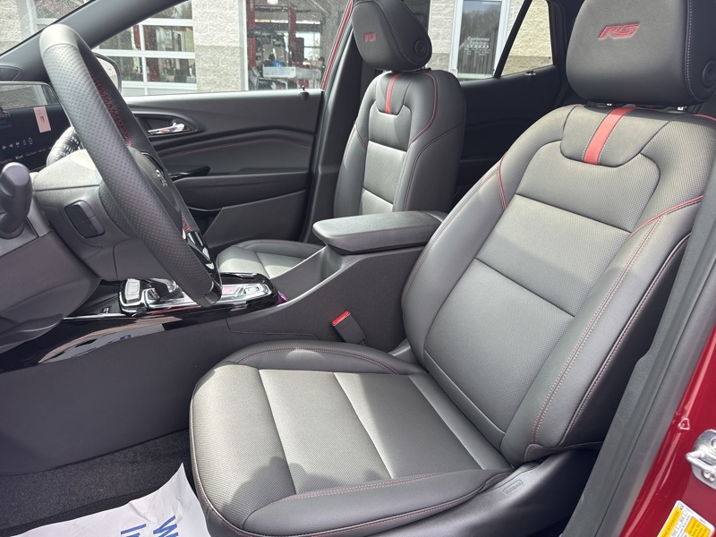 2025 Chevrolet Trax photo 16