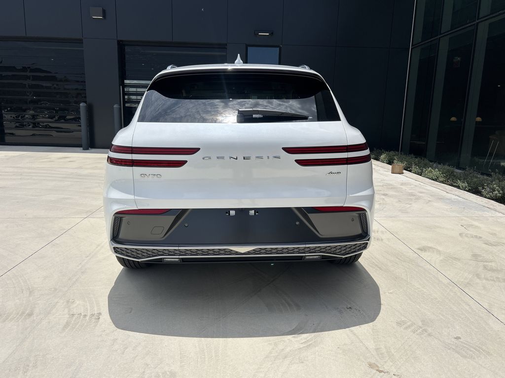 2026 Genesis GV70 2.5T Select photo 4