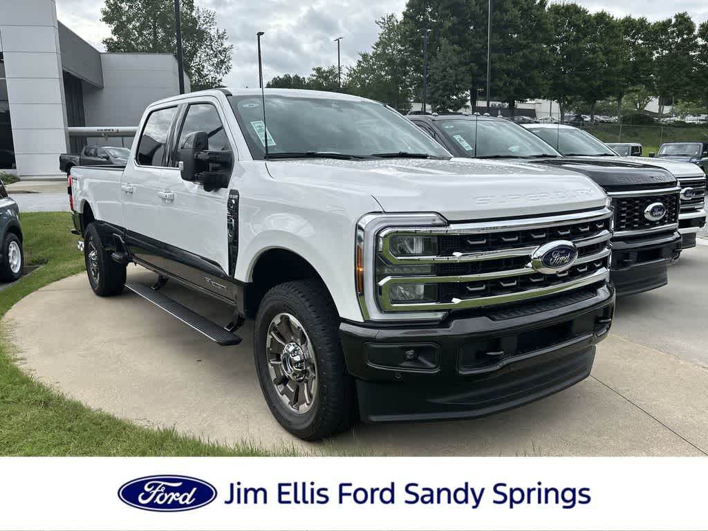 2025 Ford F-350 Super Duty King Ranch's photo