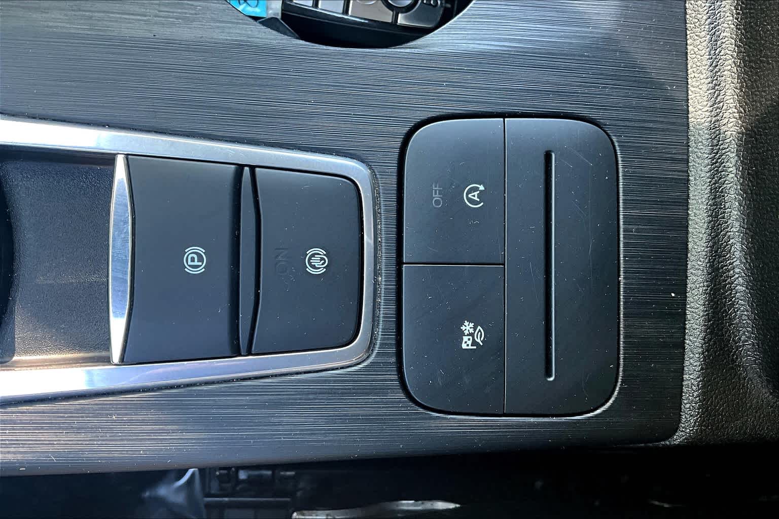 2022 Ford Escape SE photo 30