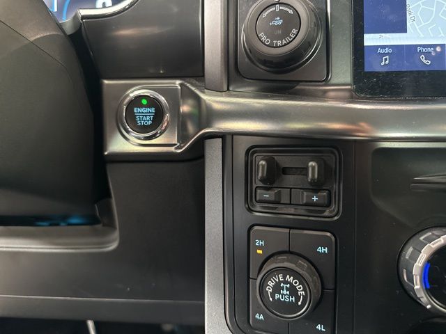 2023 Ford F-150 Lariat photo 18