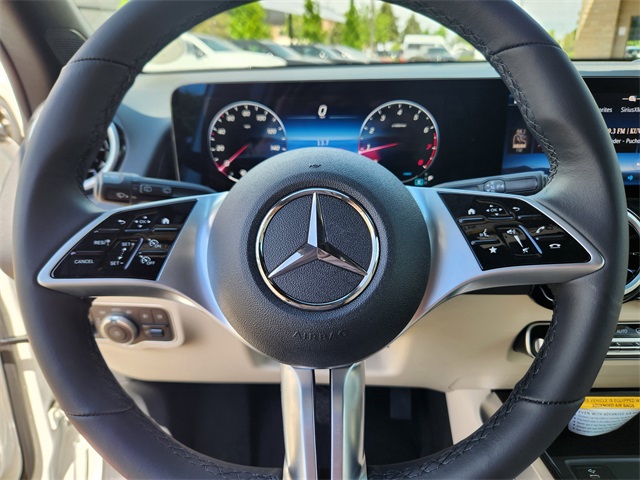 2025 Mercedes Benz GLB 250 4MATIC photo 18