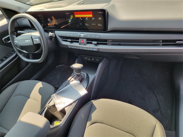 2025 Kia K4 LXS photo 18
