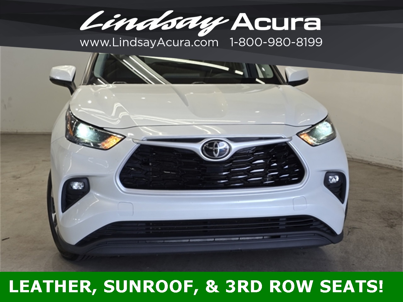 2023 Toyota Highlander XLE photo 2