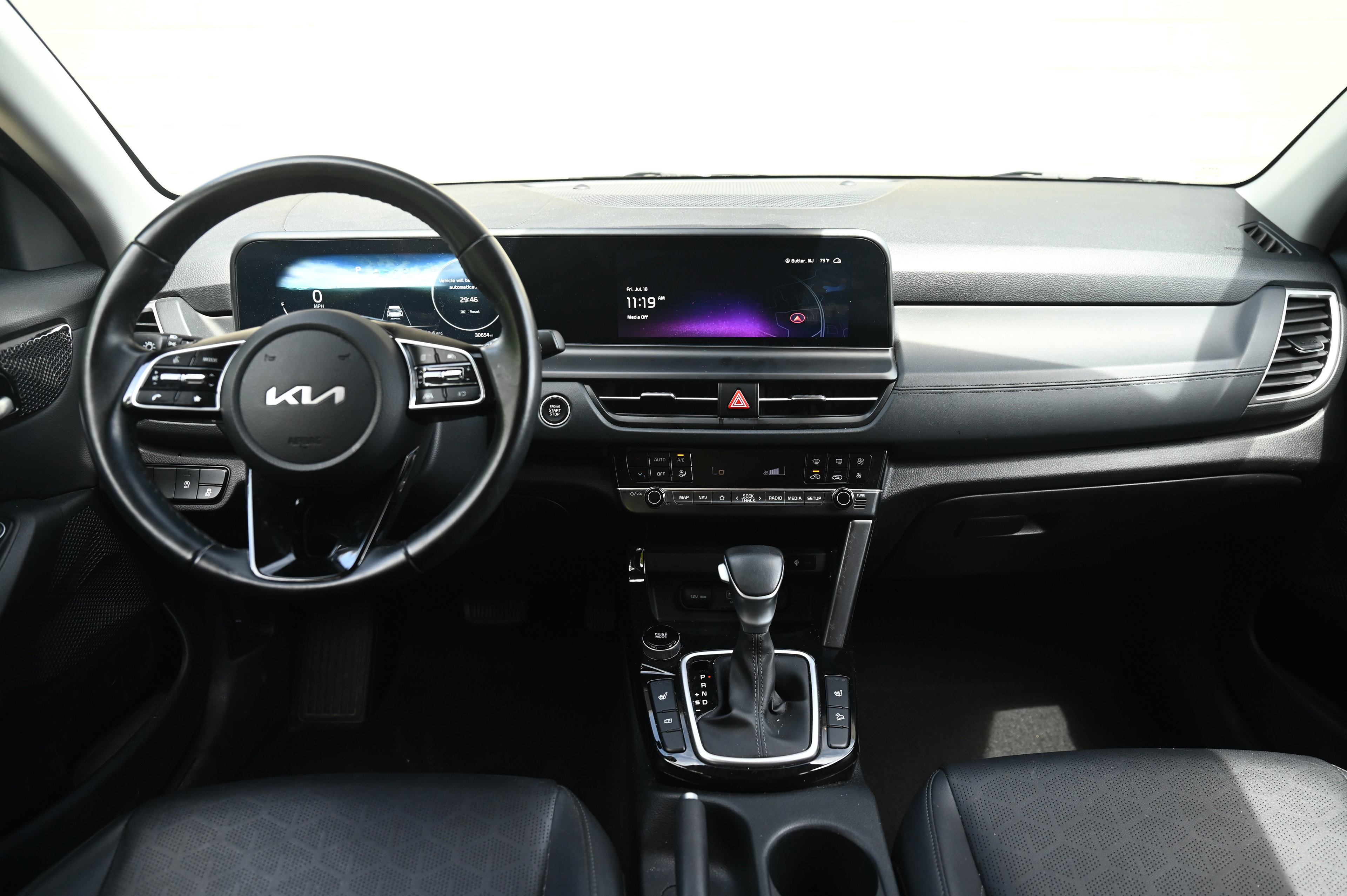 2024 Kia Seltos EX photo 29