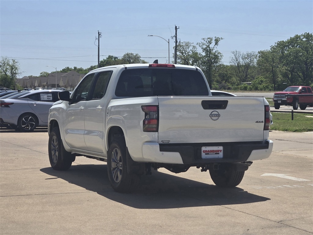 2025 Nissan Frontier SV photo 4