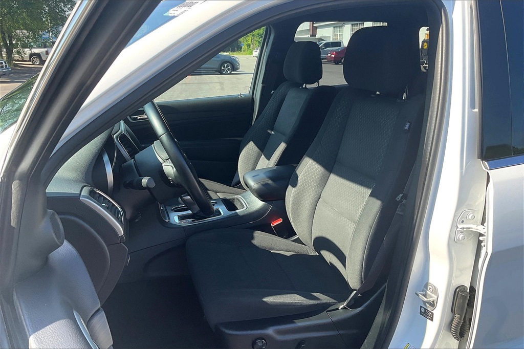 2021 Jeep Grand Cherokee Laredo E photo 10