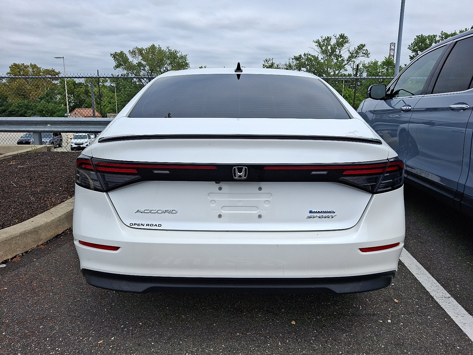 2024 Honda Accord Hybrid Sport photo 2